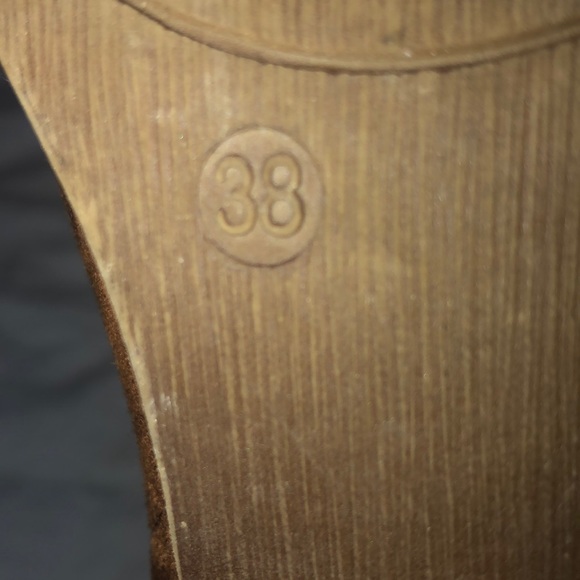 Shoes - Picture 3 of 3